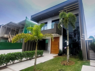 Casa em Massaguaçu, Caraguatatuba/SP de 315m² 4 quartos à venda por R$ 3.379.000,00