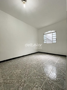 Casa em Planalto, Belo Horizonte/MG de 75m² 2 quartos para locação R$ 1.297,00/mes
