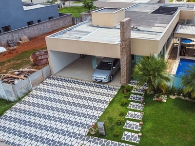 Casa em Residencial Goiânia Golfe Clube, Goiânia/GO de 220m² 3 quartos para locação R$ 10.500,00/mes