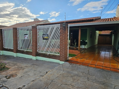 Casa em São Pedro, Londrina/PR de 128m² 3 quartos à venda por R$ 479.000,00