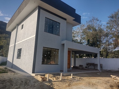 Casa em Ubatiba, Maricá/RJ de 180m² 3 quartos à venda por R$ 549.000,00