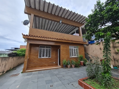 Casa em Vila Rosali, São João de Meriti/RJ de 106m² 3 quartos à venda por R$ 480.000,00 ou para locação R$ 2.200,00/mes