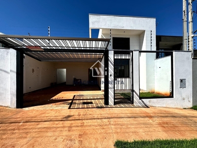 Casa em Zona 02, Maringá/PR de 139m² 3 quartos à venda por R$ 439.000,00