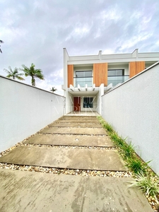 Sobrado em Boa Vista, Joinville/SC de 115m² 3 quartos à venda por R$ 468.000,00
