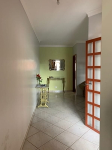 Sobrado em Jardim Helvécia, Aparecida de Goiânia/GO de 219m² 5 quartos à venda por R$ 1.949.000,00