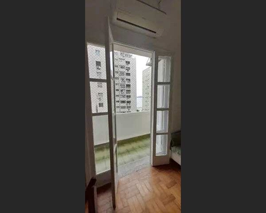 Alugo 20 metros da praia - Sala Living - com 1 quarto -Mobiliado - em Boqueirão - Santos