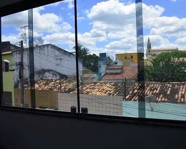 Alugo casa 1° andar na matriz com ar-condicionado nos quartos