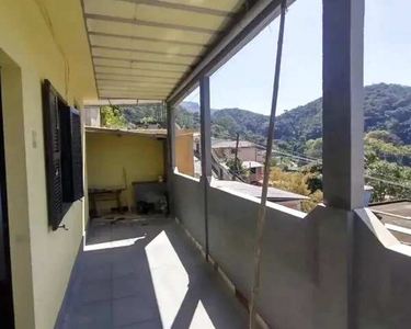 Aluguel de casa com sala, quarto, quintal no Carangola! R$ 850,00