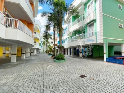 Apartamento 05 pessoas em condomínio com piscina praia de Bombas