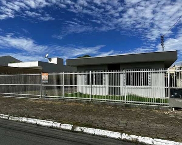 Casa com 3 dormitórios para alugar, 70 m² por R$ 3.930,67/mês - São João - Itajaí/SC