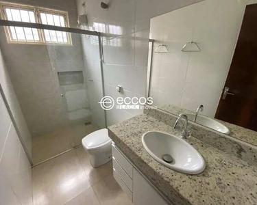 Casa com 3 quartos para alugar no bairro Tabajaras