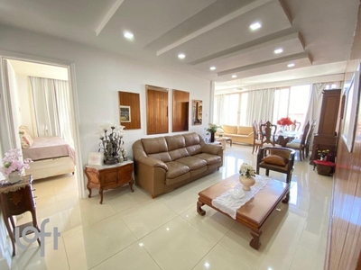 Apartamento à venda em Copacabana com 180 m², 4 quartos, 1 suíte, 1 vaga