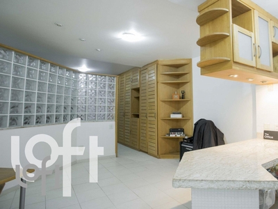 Apartamento à venda em Humaitá com 37 m², 1 quarto, 1 suíte
