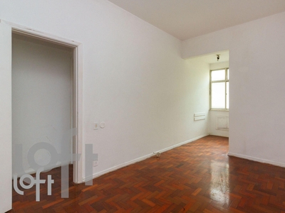 Apartamento à venda em Laranjeiras com 150 m², 3 quartos, 1 suíte, 1 vaga
