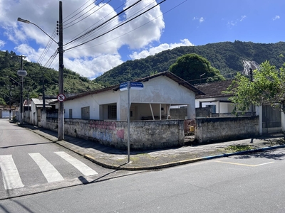 Terreno em Centro, Caraguatatuba/SP de 348m² à venda por R$ 748.000,00