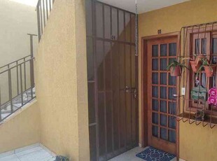 Casa com 2 quartos para alugar no bairro Buritis, 55m²