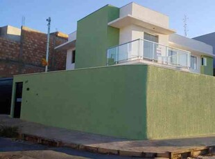 Casa com 3 quartos à venda no bairro Liberdade, 85m²