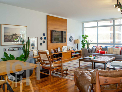 Apartamento à venda em Jardim América com 320 m², 3 quartos, 3 suítes, 3 vagas