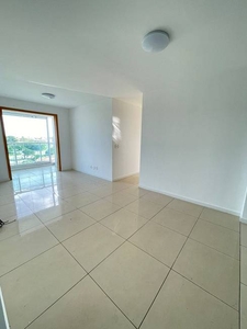 Apartamento com 3 Quartos e 2 banheiros à Venda, 80 m² por R$ 520.000