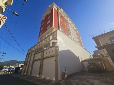 Apartamento para aluguel possui 92 metros quadrados com 3 quartos em Centro - Jaraguá do S