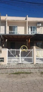 Casa com 2 dormitórios para alugar por R$ 1.990,00/mês - Itacolomi - Balneário Piçarras/SC