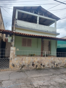 Casa em Campos Elíseos, Resende/RJ de 10m² 4 quartos para locação R$ 1.600,00/mes