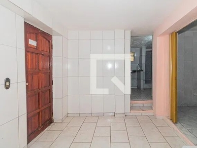 Casa para Aluguel - Barris, 1 Quarto, 40 m2