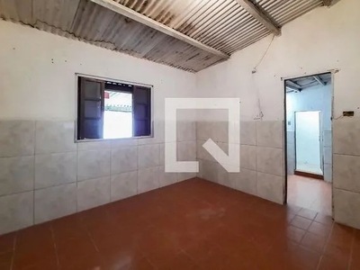 Casa para Aluguel - Batistini, 1 Quarto, 53 m2