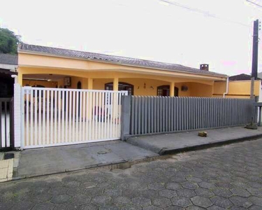 Casa 2 Quartos no Centro em Guaratuba/PR - Imobiliária África