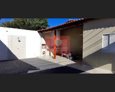 Casa com 3 dorms, Santa Mônica, Uberlândia - R$ 504 mil, Cod: 377