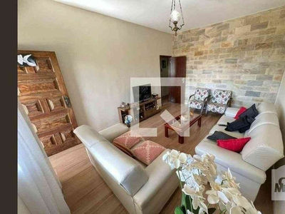 Casa com 3 quartos à venda no bairro Letícia, 178m²