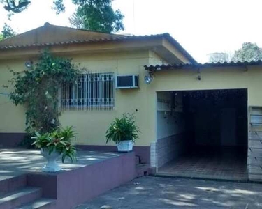 Casa com piscina, 4 quartos, 241m2 e terreno 900m2 no bairro Mato Alto Gravataí