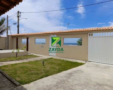 Casa linear à beira mar, com 03 quartos e quintal amplo, em Barra de São João