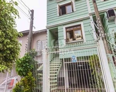Casa para comprar no bairro São Sebastião - Porto Alegre com 3 quartos
