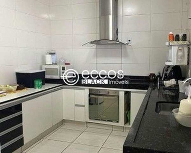 CASA RESIDENCIAL em UBERLÂNDIA - MG, SANTA ROSA