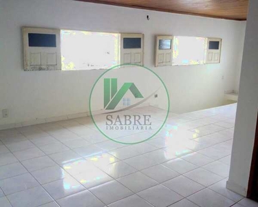 Prédio Residencial com Ponto Comercial e 5 apartamentos a venda no Centro de Manaus-AM