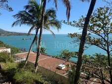 Casa à venda no bairro Feiticeira em Ilhabela