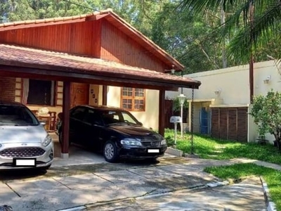 Casa térrea em condomínio 180 m² 5 dormitórios 3 salas 3 vagas