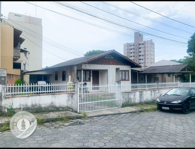 Apartamento no Bairro Escola Agrícola em Blumenau com 2 Dormitórios (1 suíte) e 57 m²