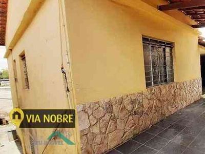 Casa com 4 quartos à venda no bairro Santa Inês, 230m²