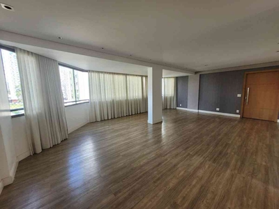 Apartamento com 4 quartos à venda no bairro Norte, 168m²