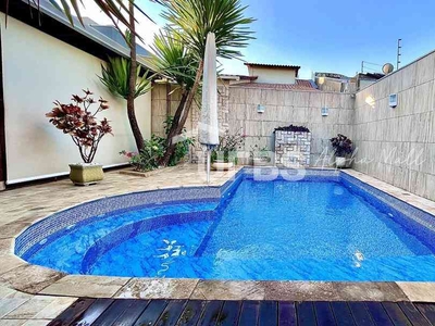 Casa com 4 quartos à venda no bairro Residencial Porto Seguro, 300m²