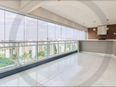 Cobertura brooklin com 280m², 3 suítes, terraço com piscina e churrasqueira gourmet.