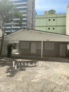 Casa para Temporada em Itapema, meia praia, 3 dormitórios, 1 suíte, 2 banheiros, 3 vagas