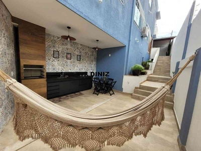 Casa com 3 quartos à venda no bairro Fernão Dias, 97m²