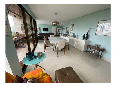 Excelente Apartamento À Venda Com 200m²,4 Suítes Sendo 2 Canadenses E Dependência Completa, Casa Forte, Recife, Pe