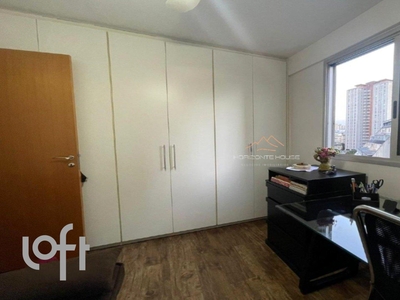 Apartamento à venda em Savassi com 76 m², 2 quartos, 1 suíte, 2 vagas