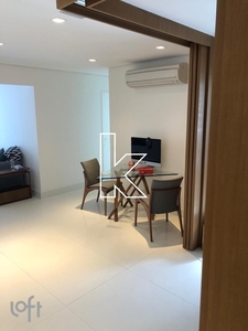 Apartamento à venda em Vila Olímpia com 80 m², 2 quartos, 1 suíte, 2 vagas