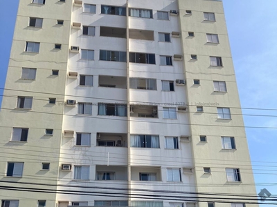 Apartamento com 03 quartos no Edifício Pernambuco