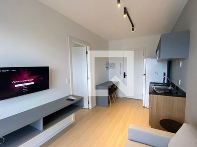 APARTAMENTO no 17º andar mobiliado com 1 dormitório